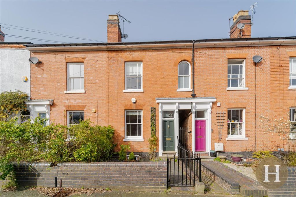 Property photo 1 of 34