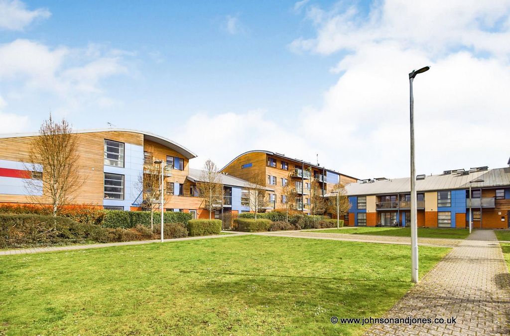 Property photo 1 of 13 1 Front.Jpg