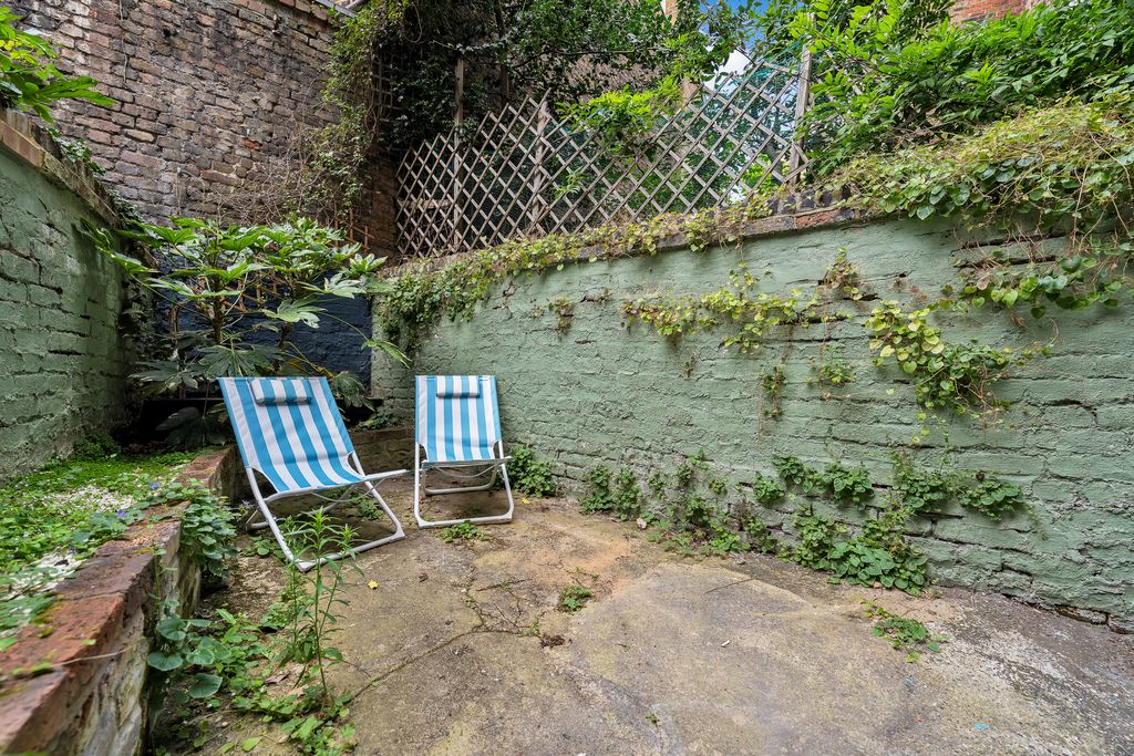 Property photo 3 of 12 3