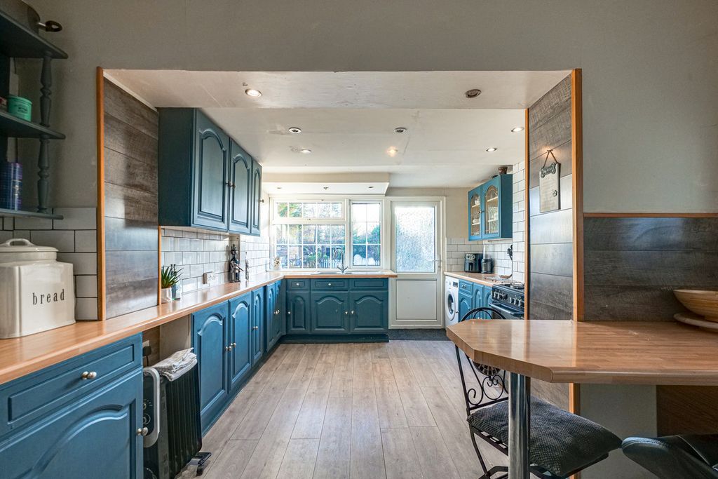 Property photo 3 of 30