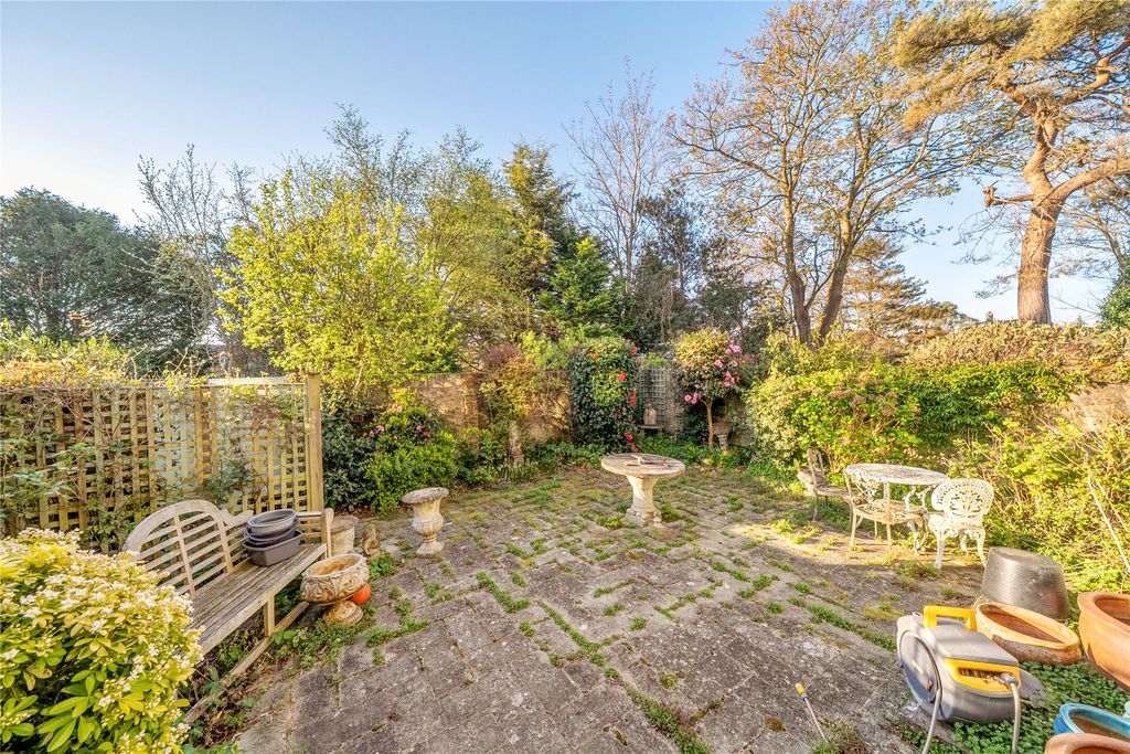 Property photo 3 of 23 Picture No. 31