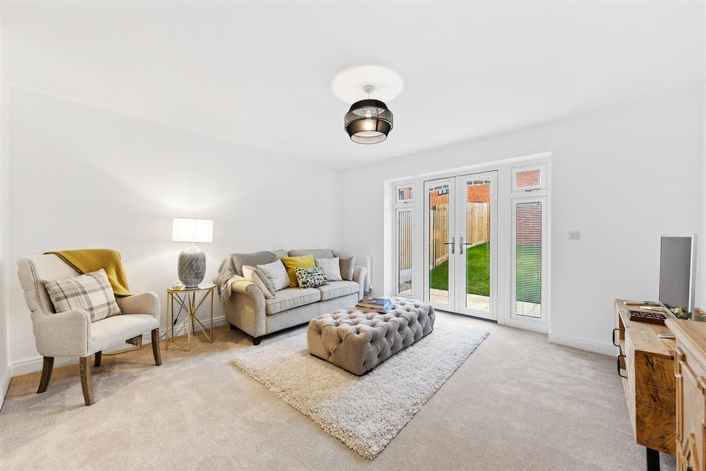 Property photo 3 of 28 Plot20Woolfgroveweb08.Jpg