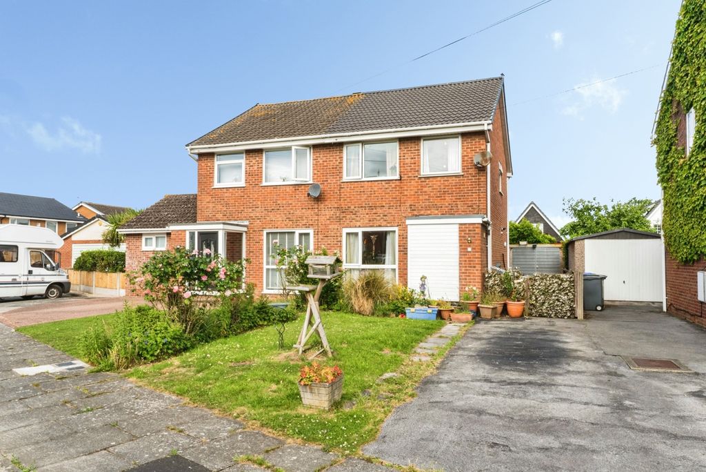 Property photo 1 of 18 Pbox-Img.Jpg