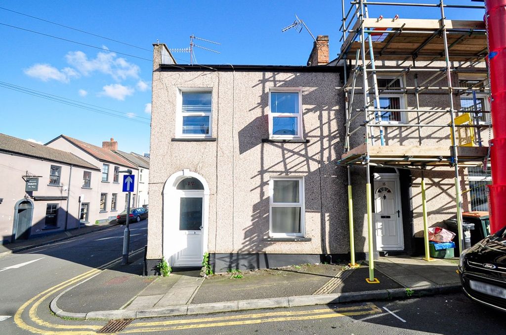 Property photo 1 of 11