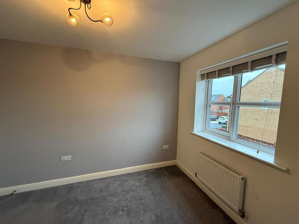 Property photo 2 of 28 Bedroom 1.1.Jpeg