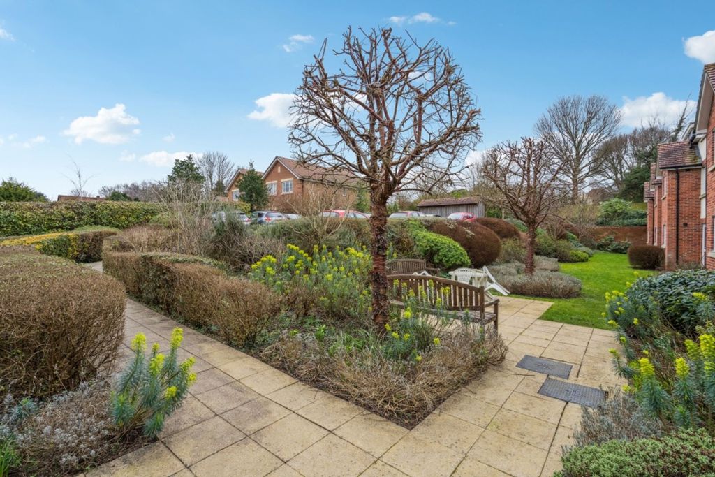 Property photo 3 of 12