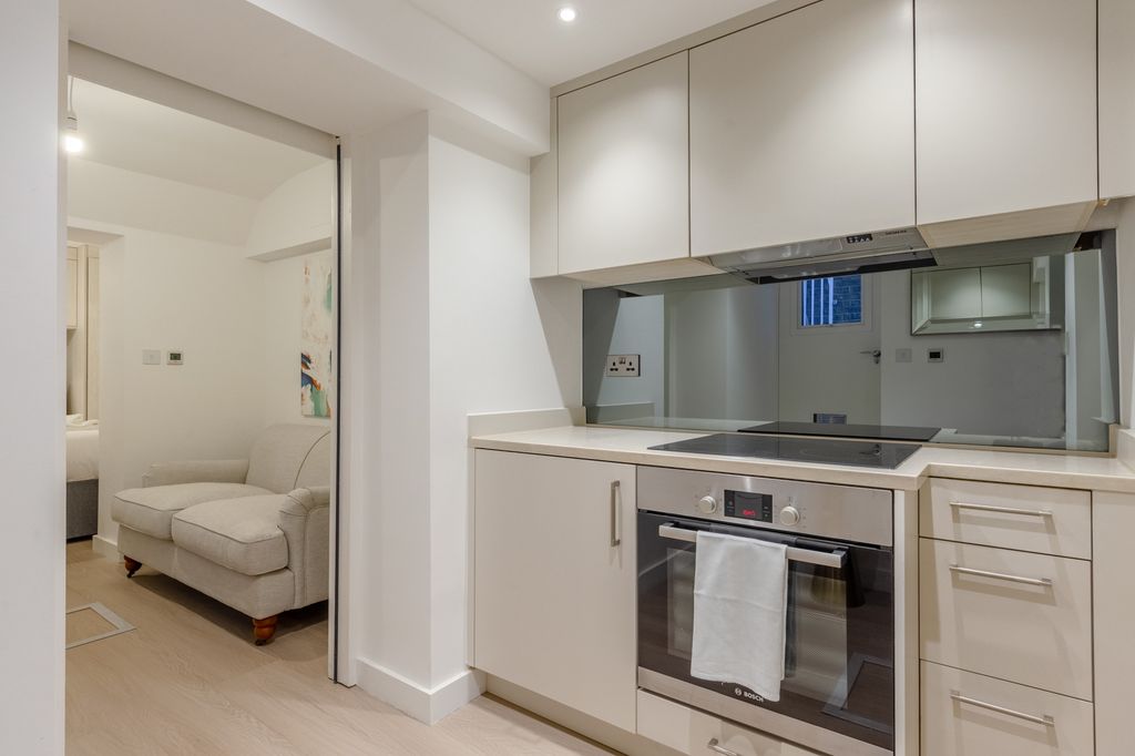 Property photo 2 of 26