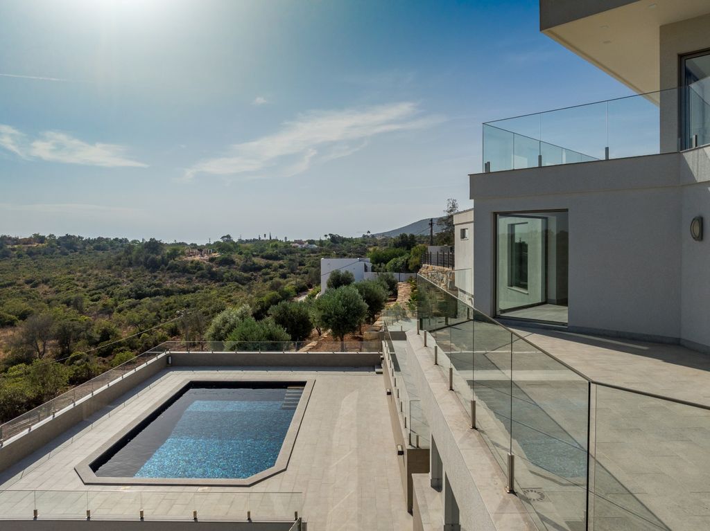 Property photo 3 of 50