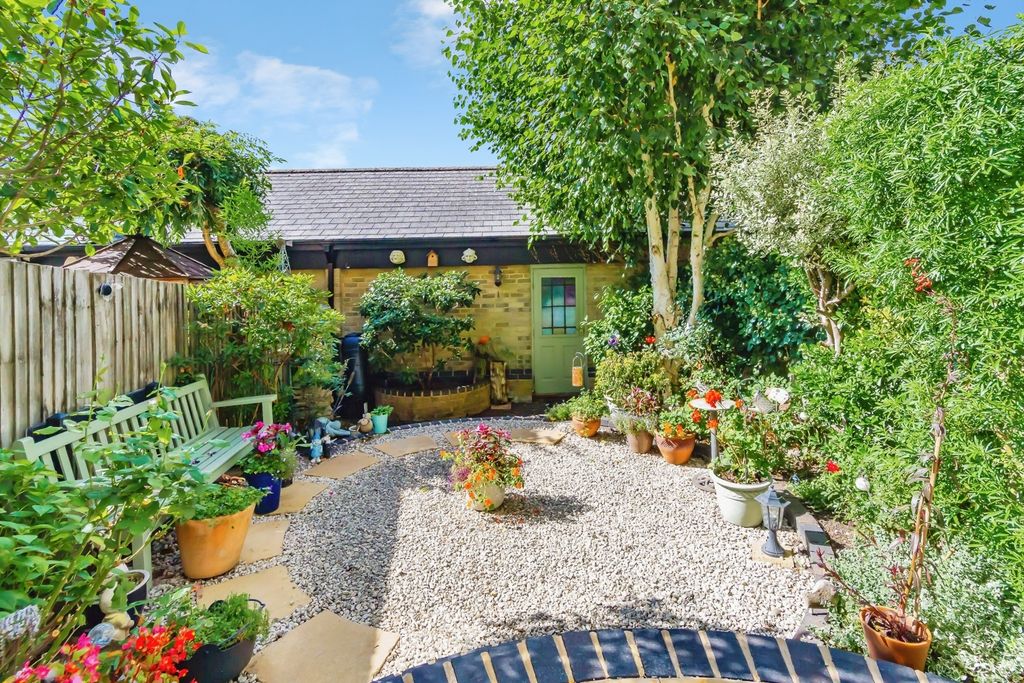 Property photo 3 of 21 Pbox-Img.Jpg