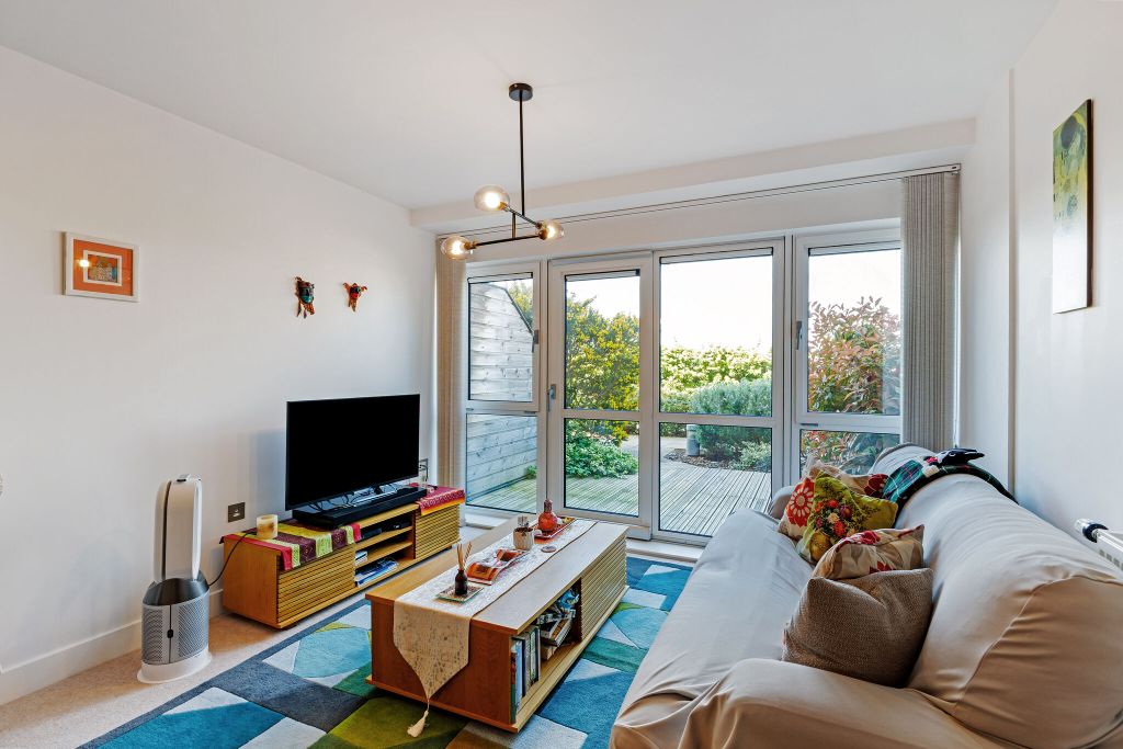 Property photo 2 of 11