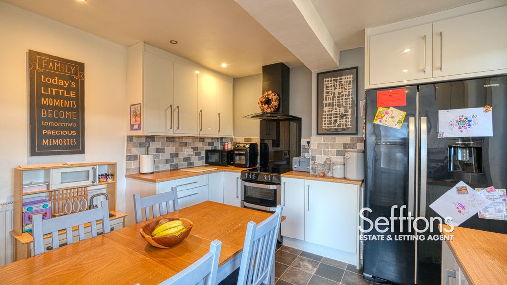 Property photo 2 of 19 Dscf8467_50