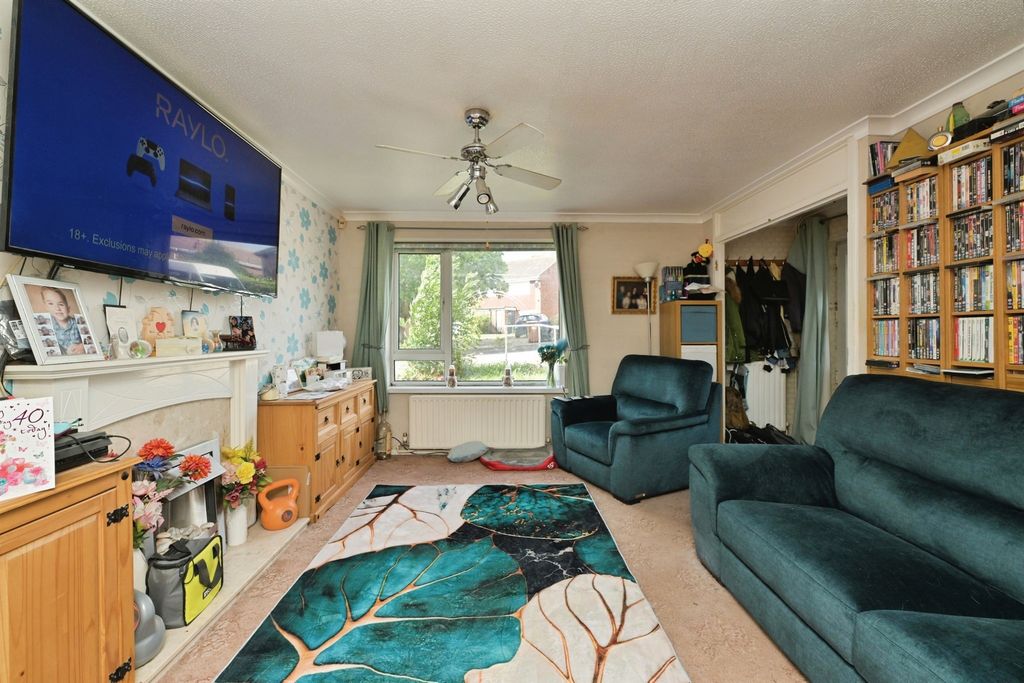 Property photo 2 of 15