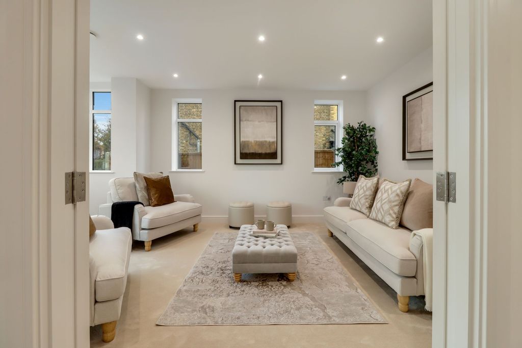 Additional image 9 of 4 bed semi-detached house for saleHurst Road, East Molesey KT8