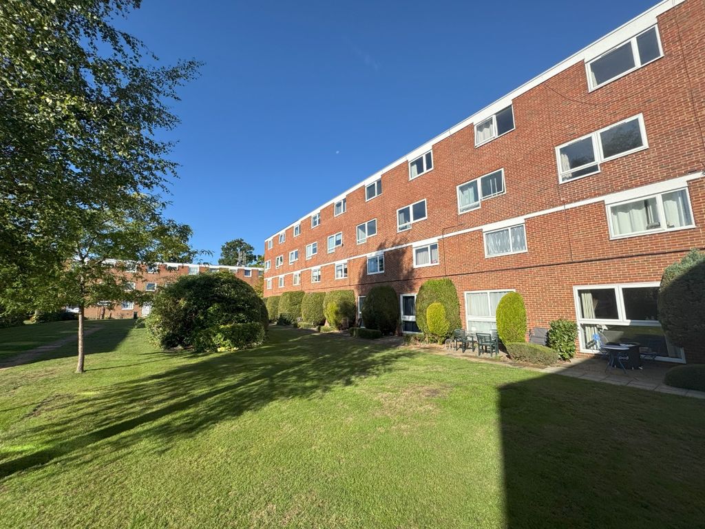 Property photo 2 of 17 690262