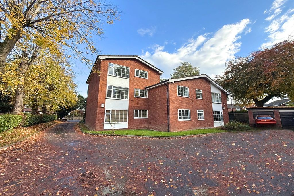 Property photo 1 of 15 (Main)