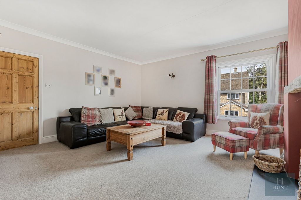 Property photo 3 of 36 Sitting Room 3