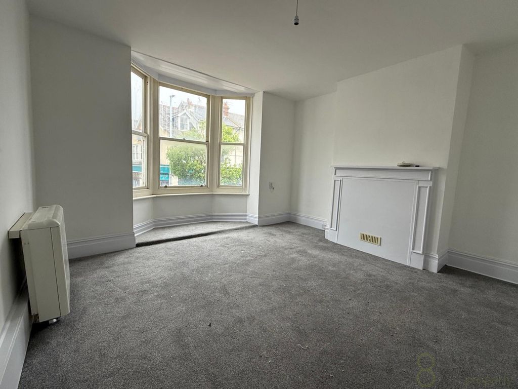 Property photo 1 of 6 Dd241F3B-977F-498c-Ada3-Fc450Fcf5034