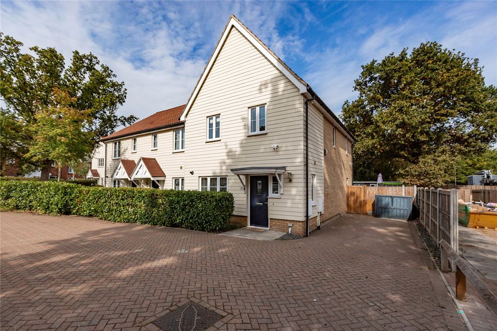 Property photo 2 of 20 Front