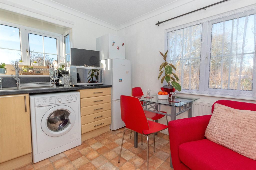 Property photo 1 of 16 Picture No. 04