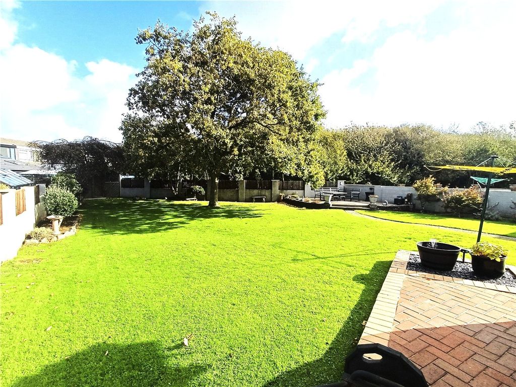 Property photo 2 of 17 Picture No. 43