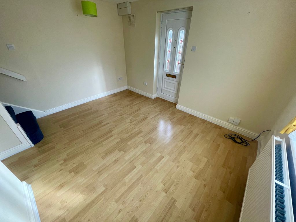 Property photo 2 of 10 Image