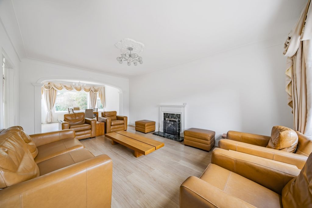 Property photo 2 of 15 1104555 (2)