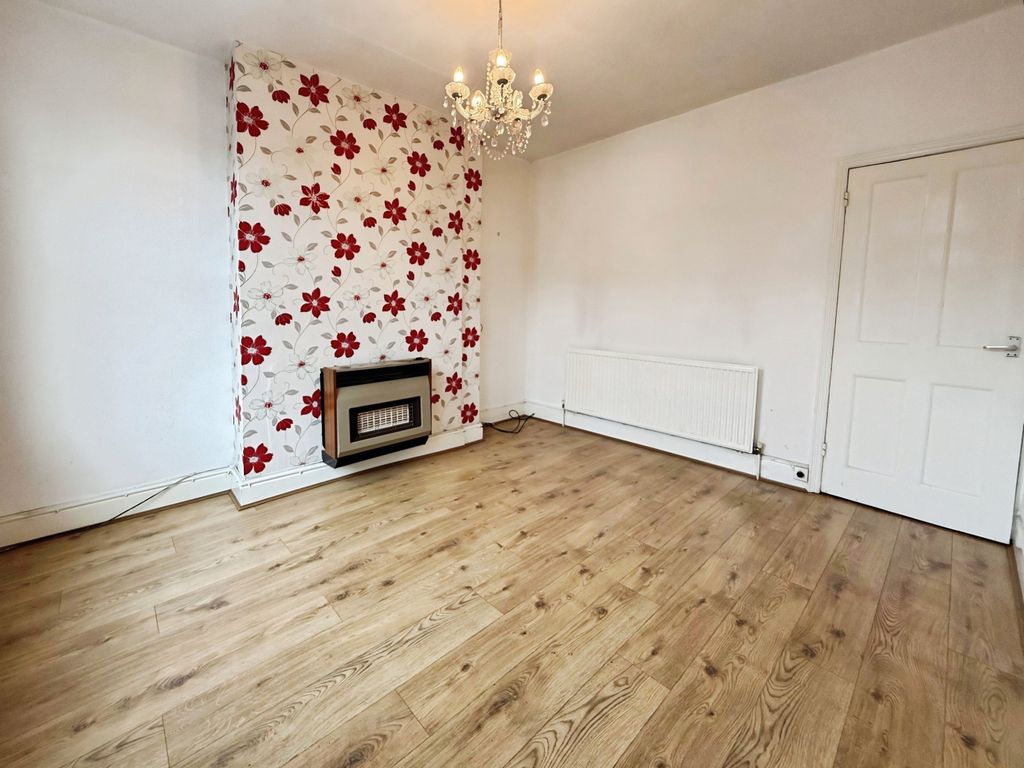 Property photo 3 of 9