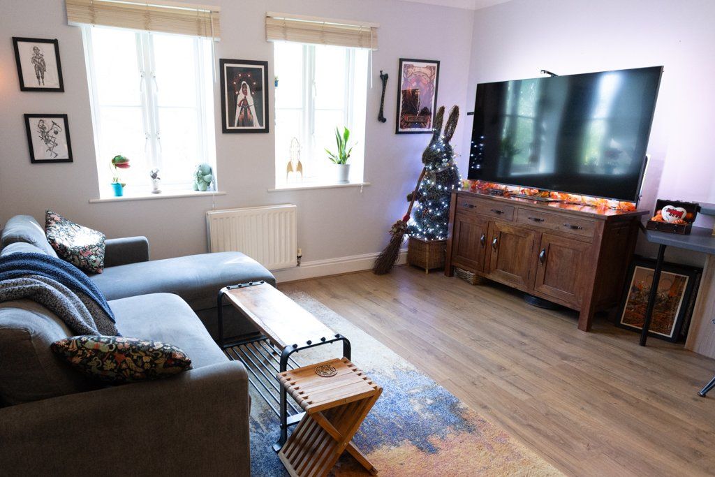 Property photo 2 of 15 Lounge