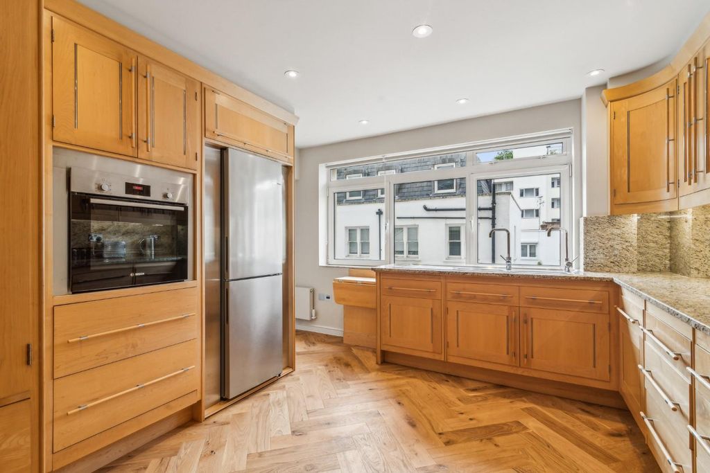 Property photo 3 of 17 2.Jpg