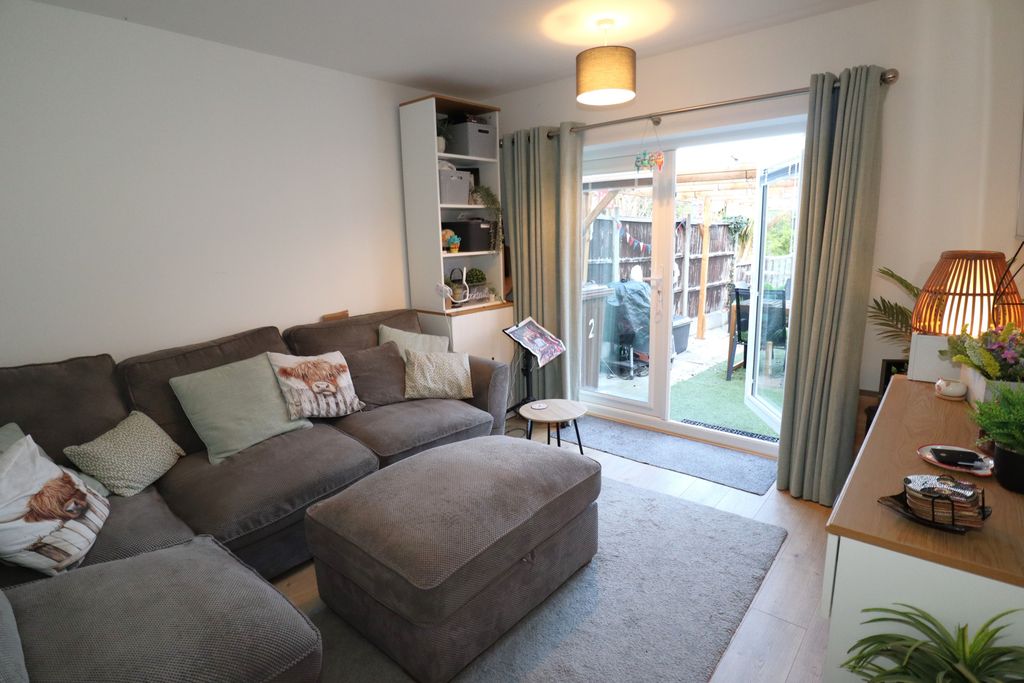 Property photo 3 of 9