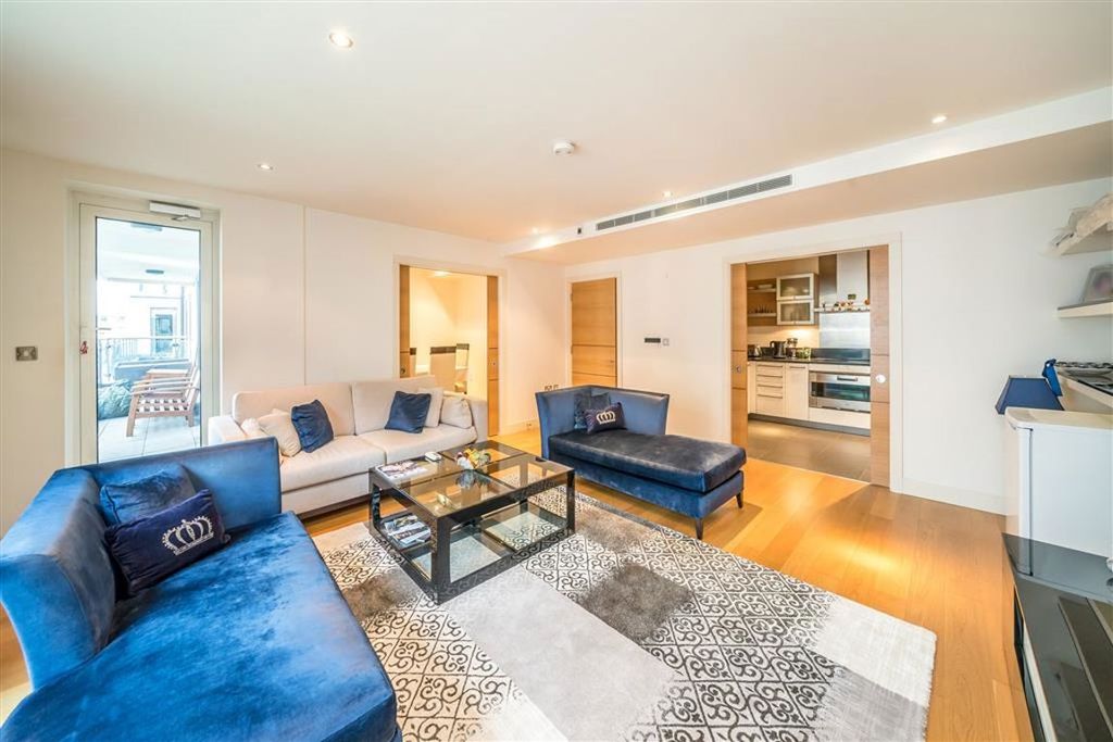 Property photo 2 of 8