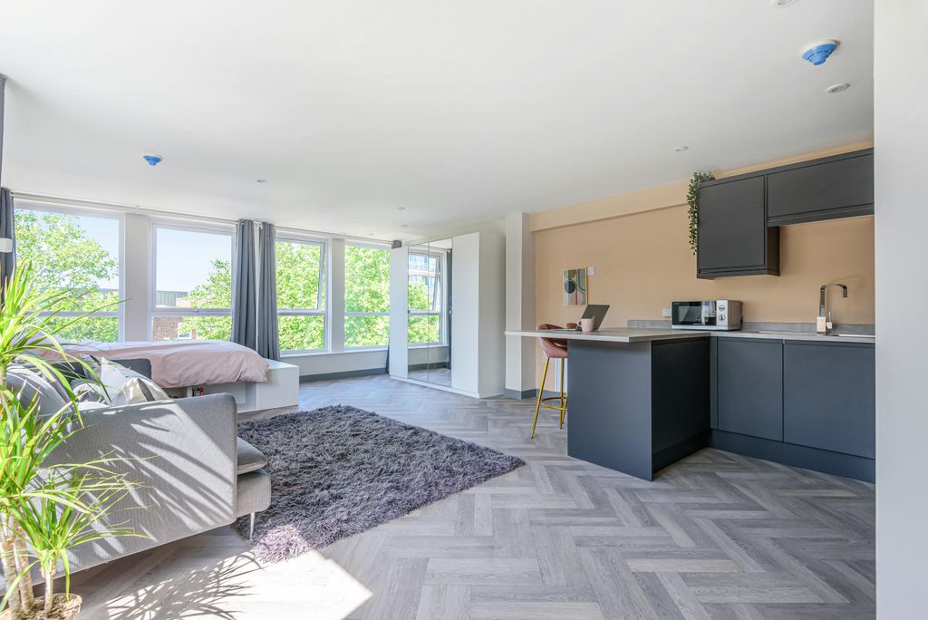 Property photo 2 of 11 863412 6.Jpg