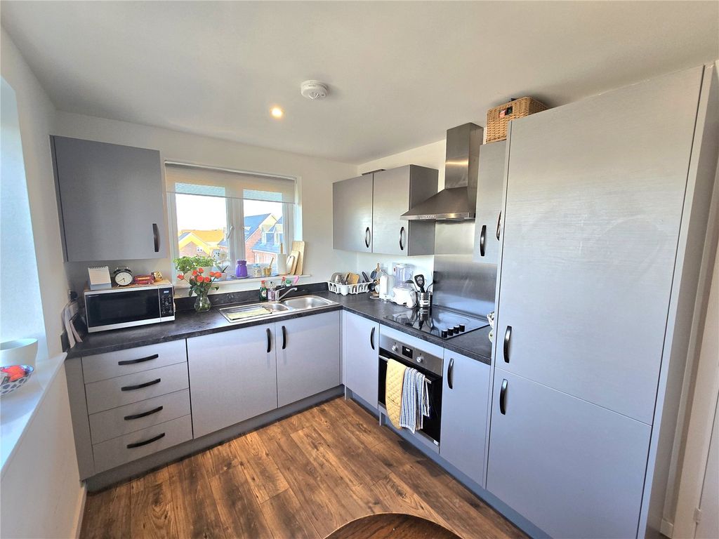 Property photo 3 of 14 Picture No. 13