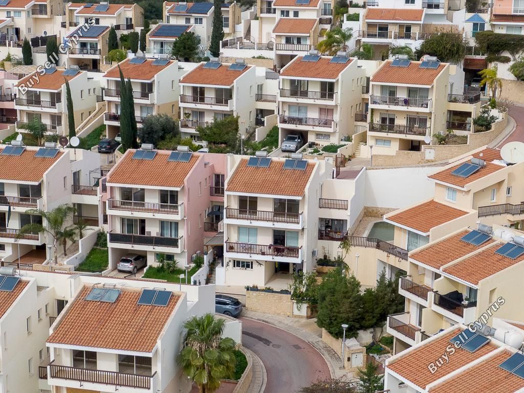 Property photo 3 of 23