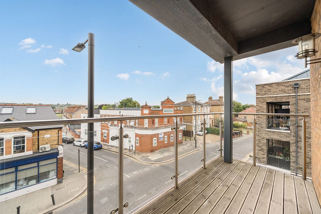 Property photo 2 of 12