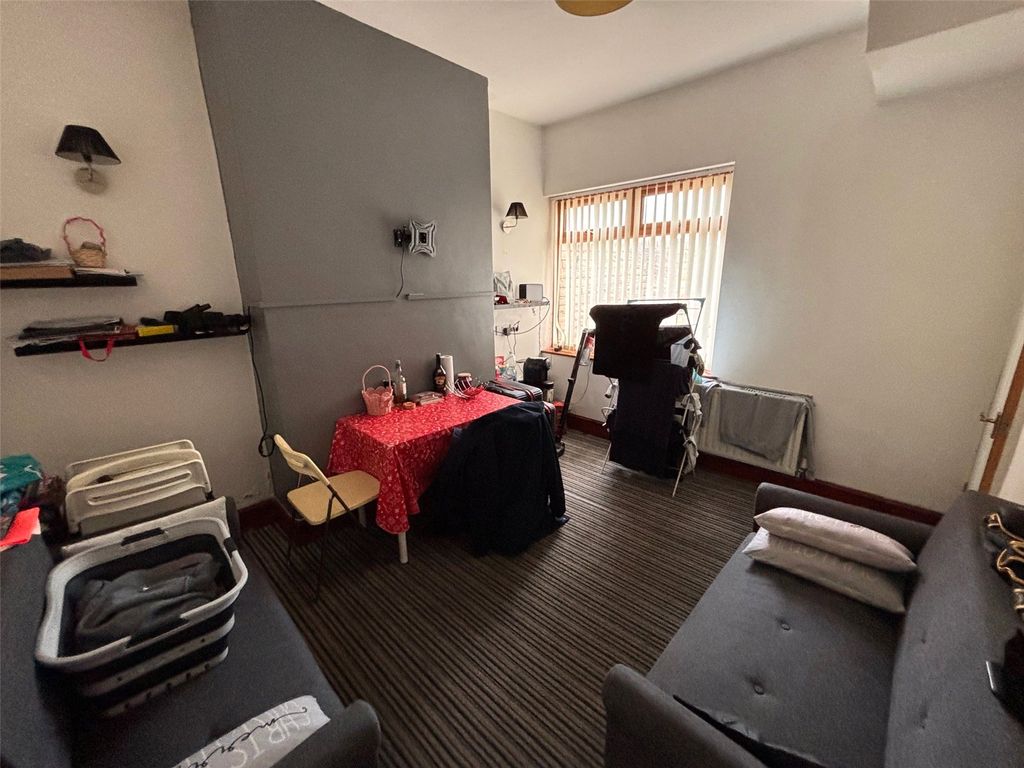 Property photo 3 of 9 Picture No. 08