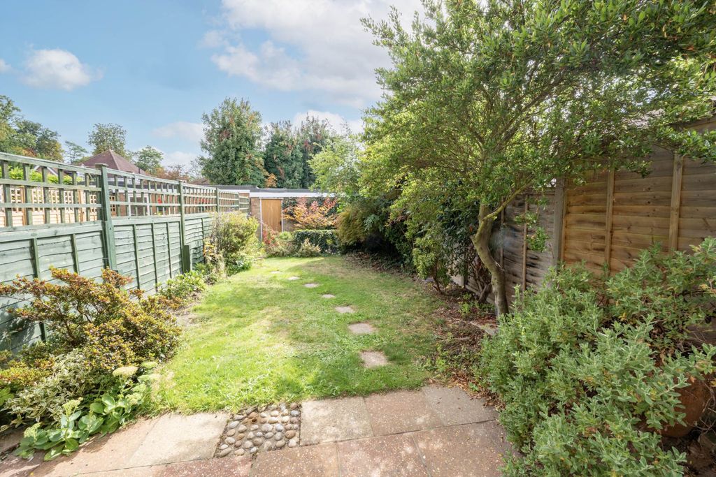 Property photo 2 of 17
