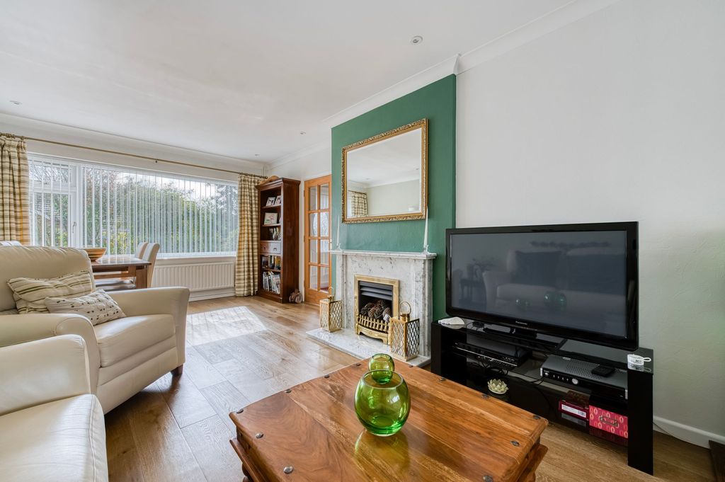 Property photo 3 of 16