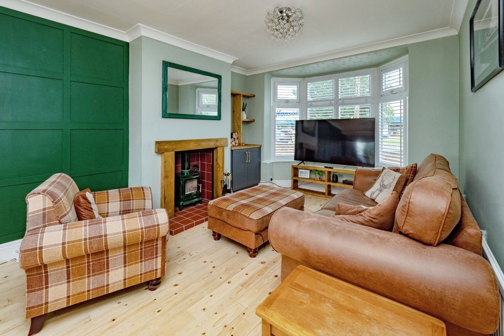 Property photo 2 of 16