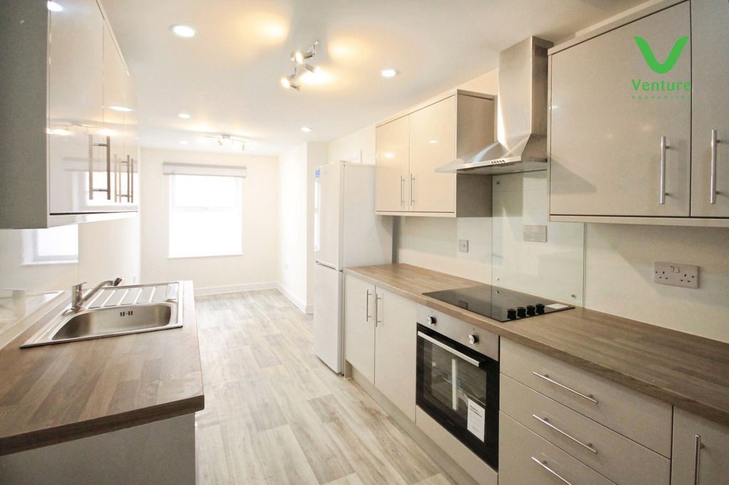 Property photo 1 of 9 Pbox-Img.Jpg