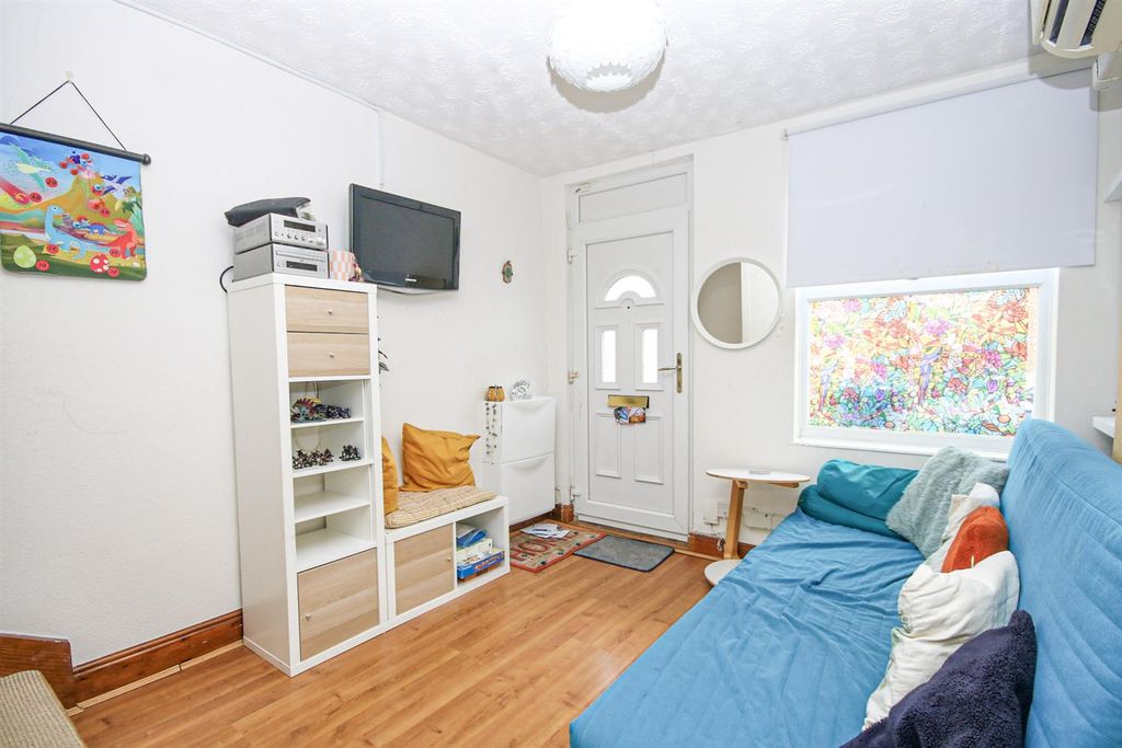 Property photo 2 of 11 10-Img_9388.Jpg