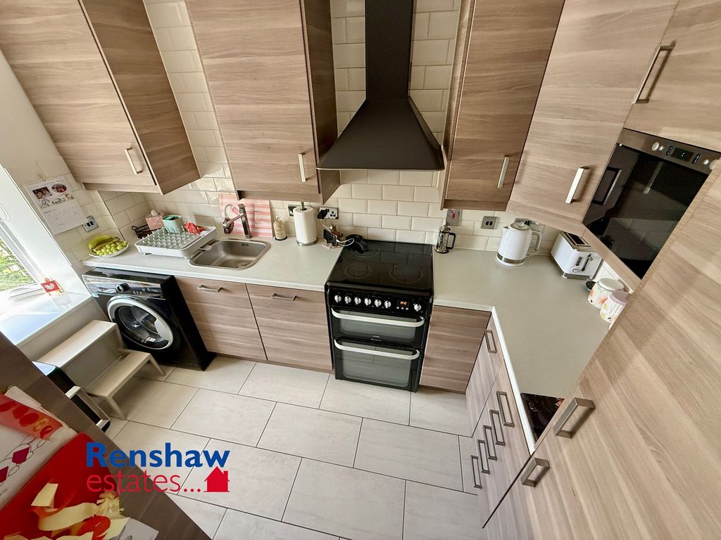 Property photo 3 of 16 K (1)