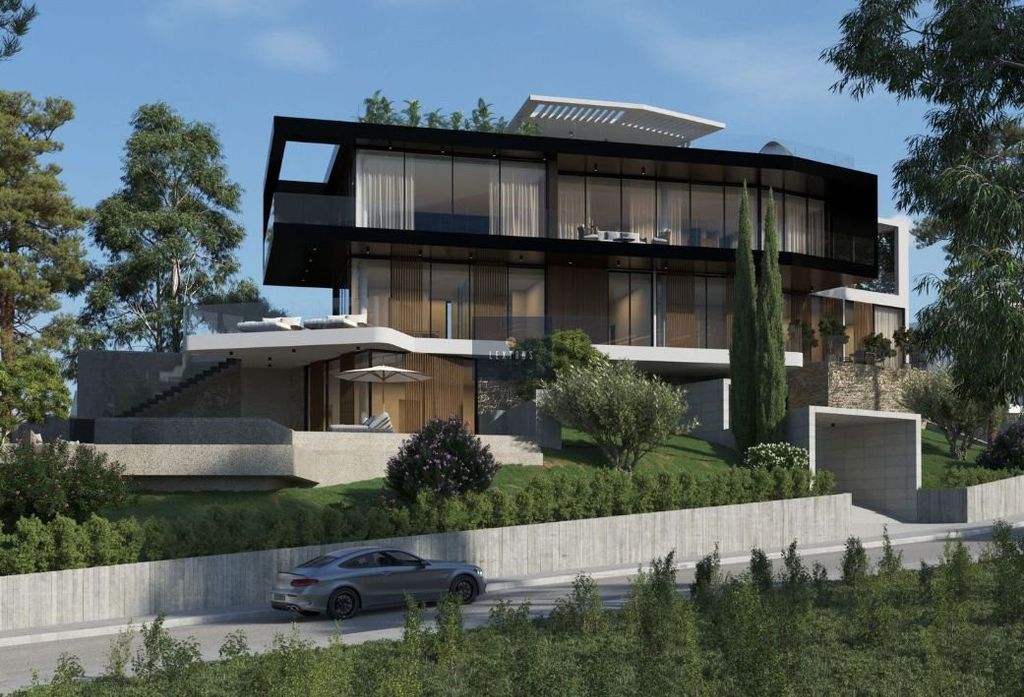 Property photo 2 of 13