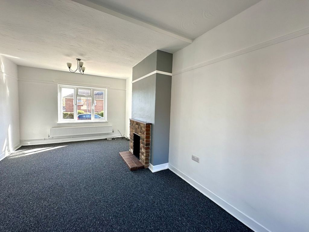 Property photo 3 of 19 Photo 2