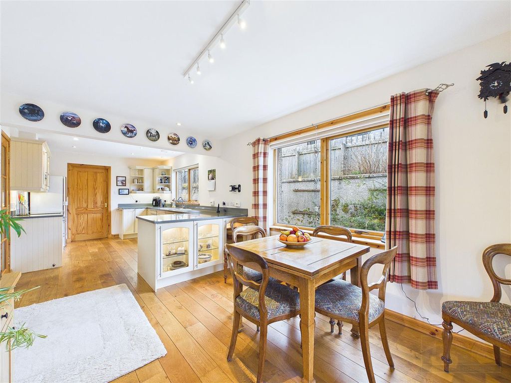 Property photo 3 of 35 Pentlands, Station Road, Carrbridge