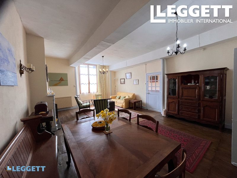 Property photo 3 of 10