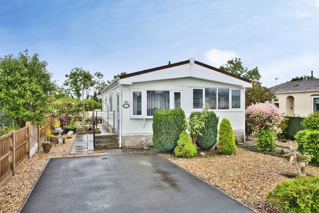 Property photo 1 of 20
