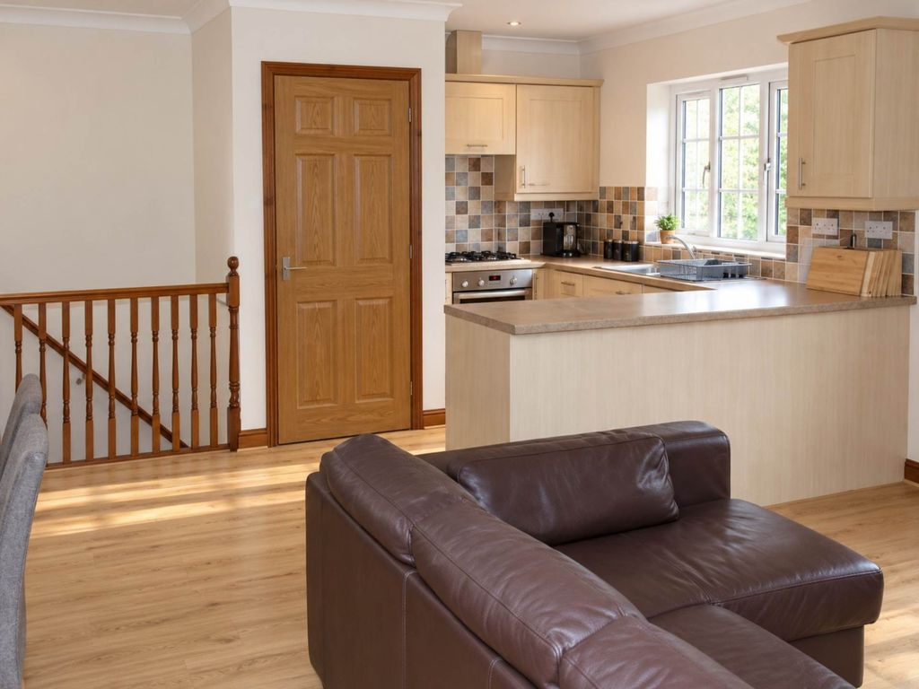 Property photo 3 of 5