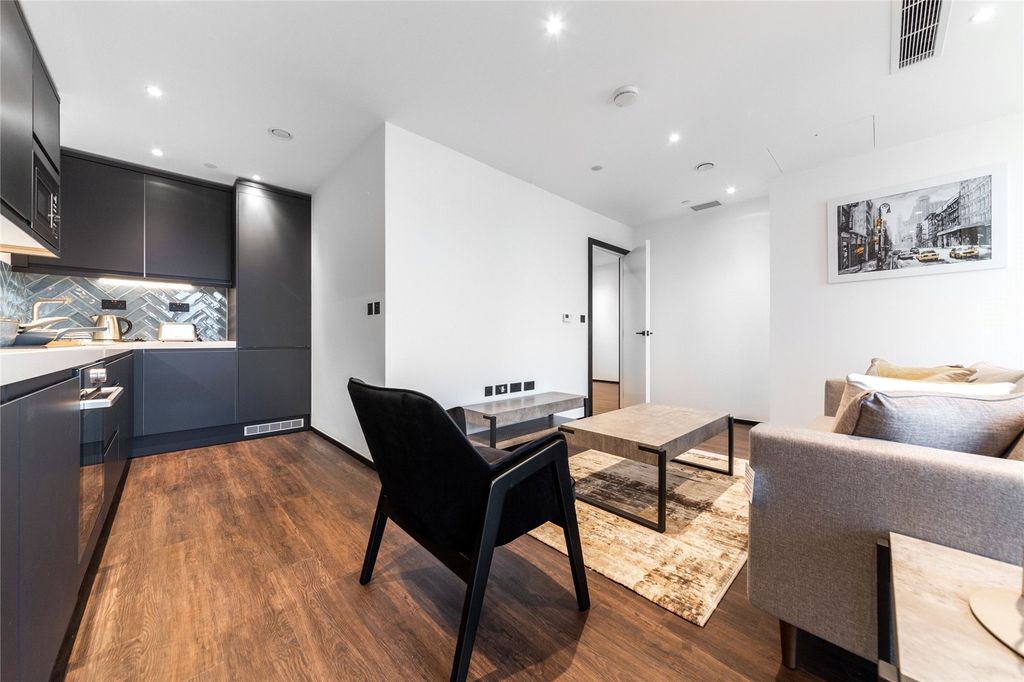 Property photo 3 of 14 Picture No. 23