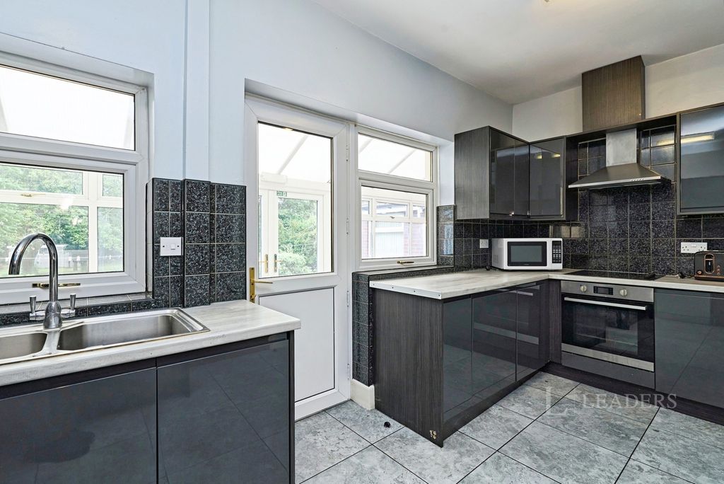 Property photo 2 of 29 Pbox-Img.Jpg